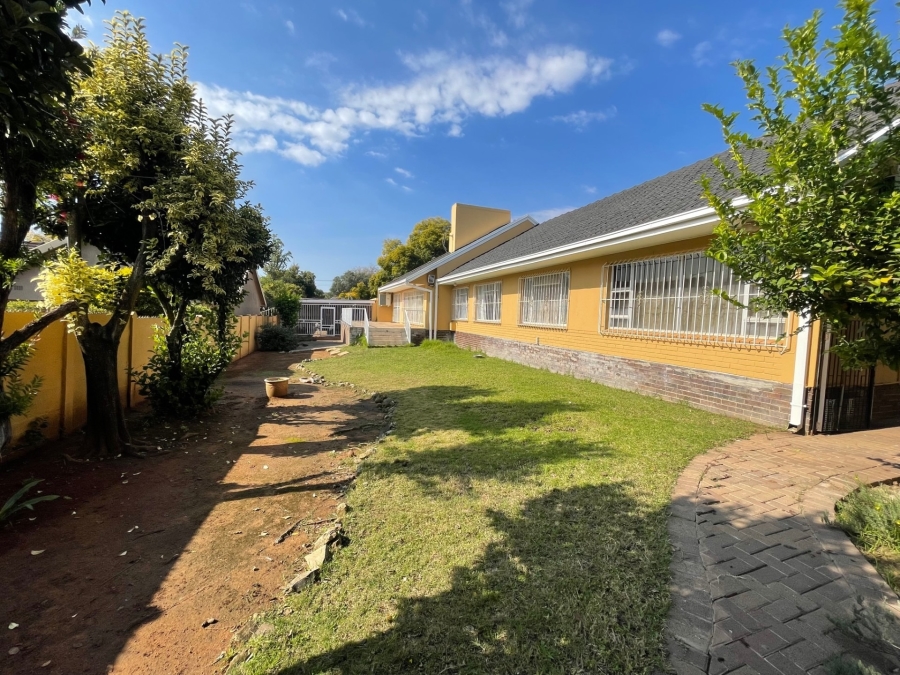 6 Bedroom Property for Sale in Dan Pienaar Free State